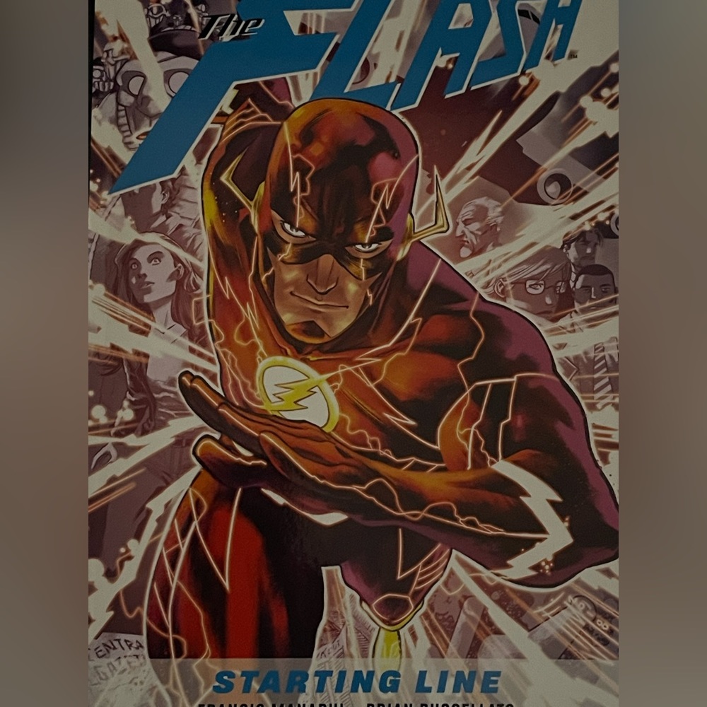 BUY 3 FOR $25 - DC The Flash Graphic Novel
